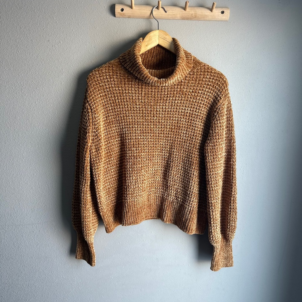 Women’s Medium sweater